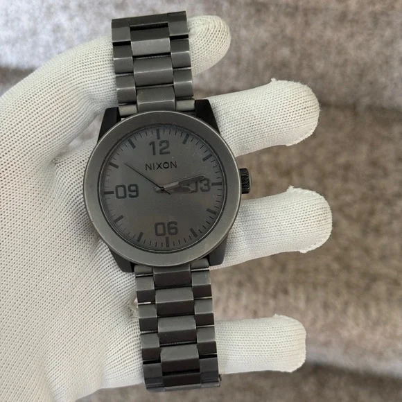 Nixon Corporal Stainless Steel GrayWatch men’s